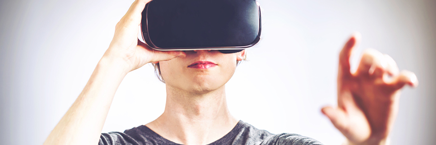 VRはデジタルな世界を作り上げる「仮想現実」